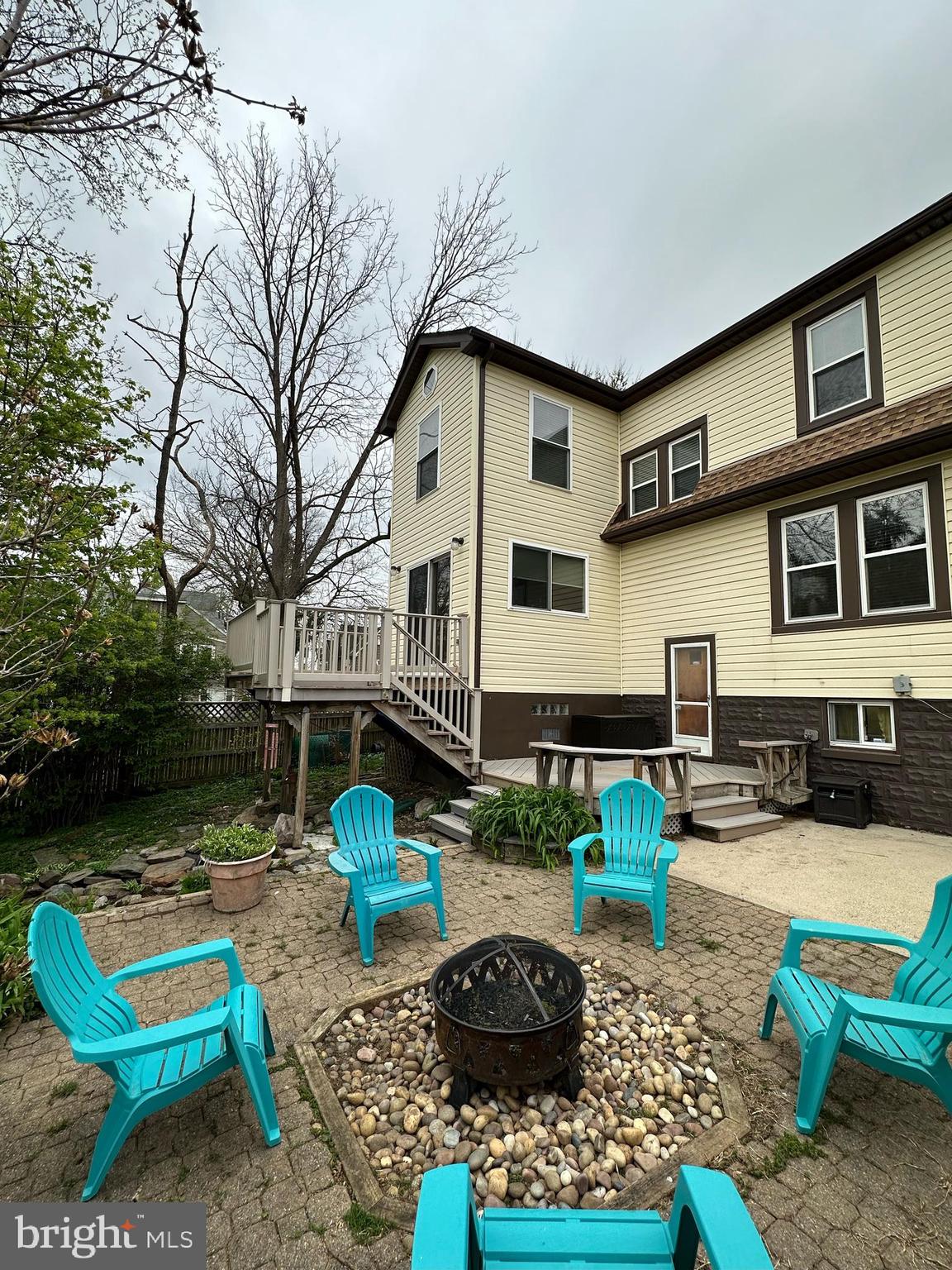 1704 Lincoln Dr