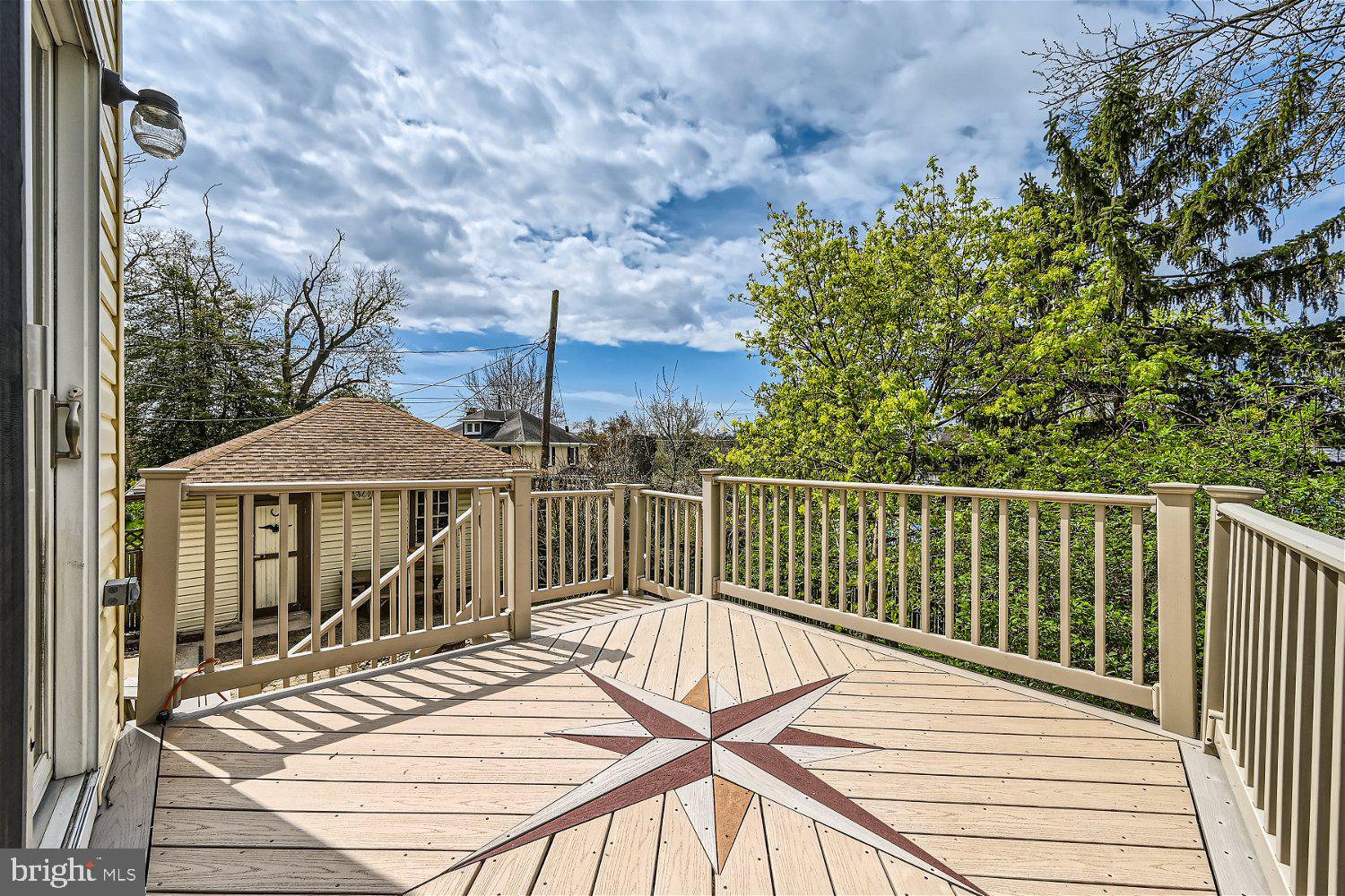 1704 Lincoln Dr