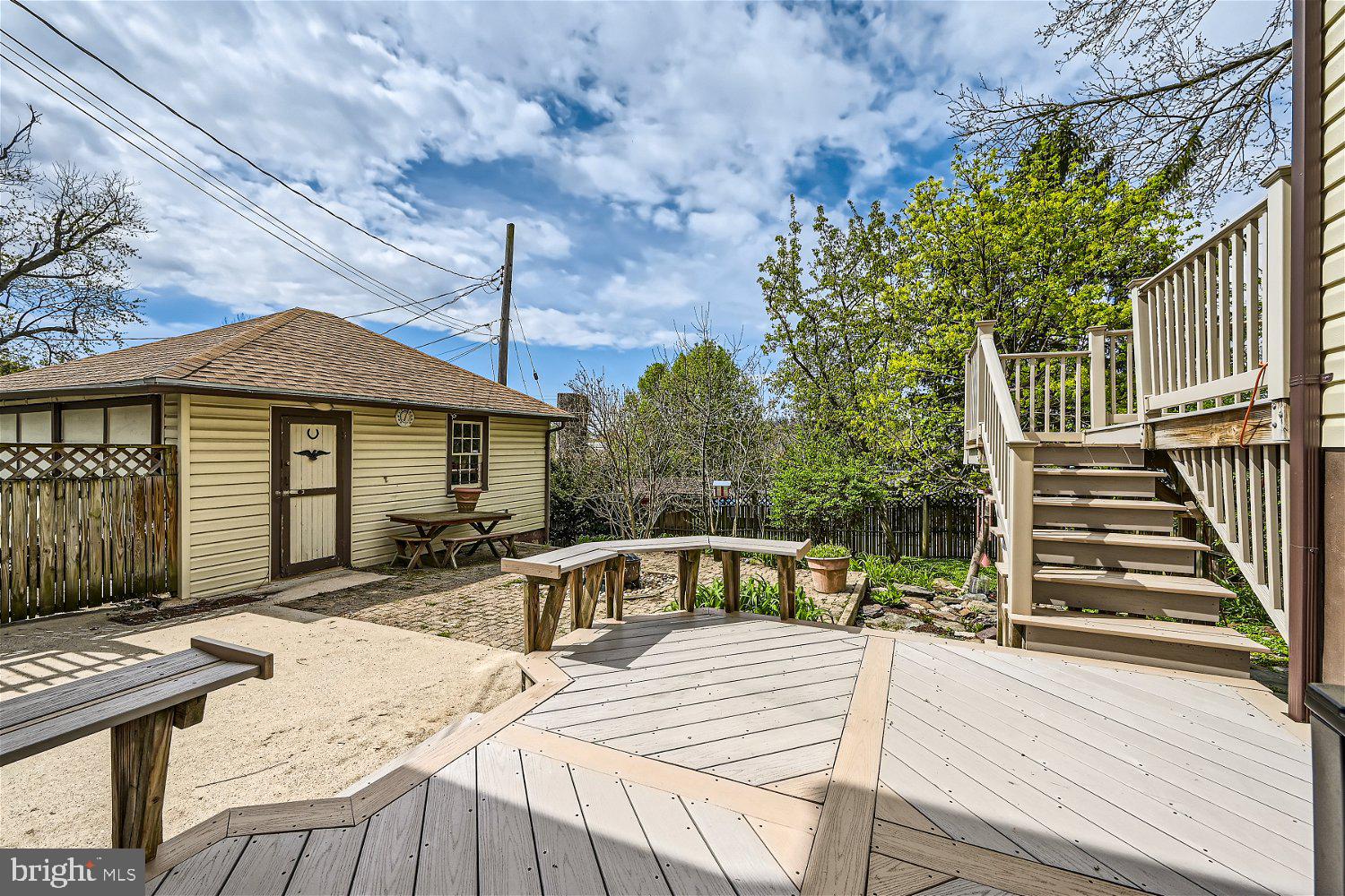 1704 Lincoln Dr