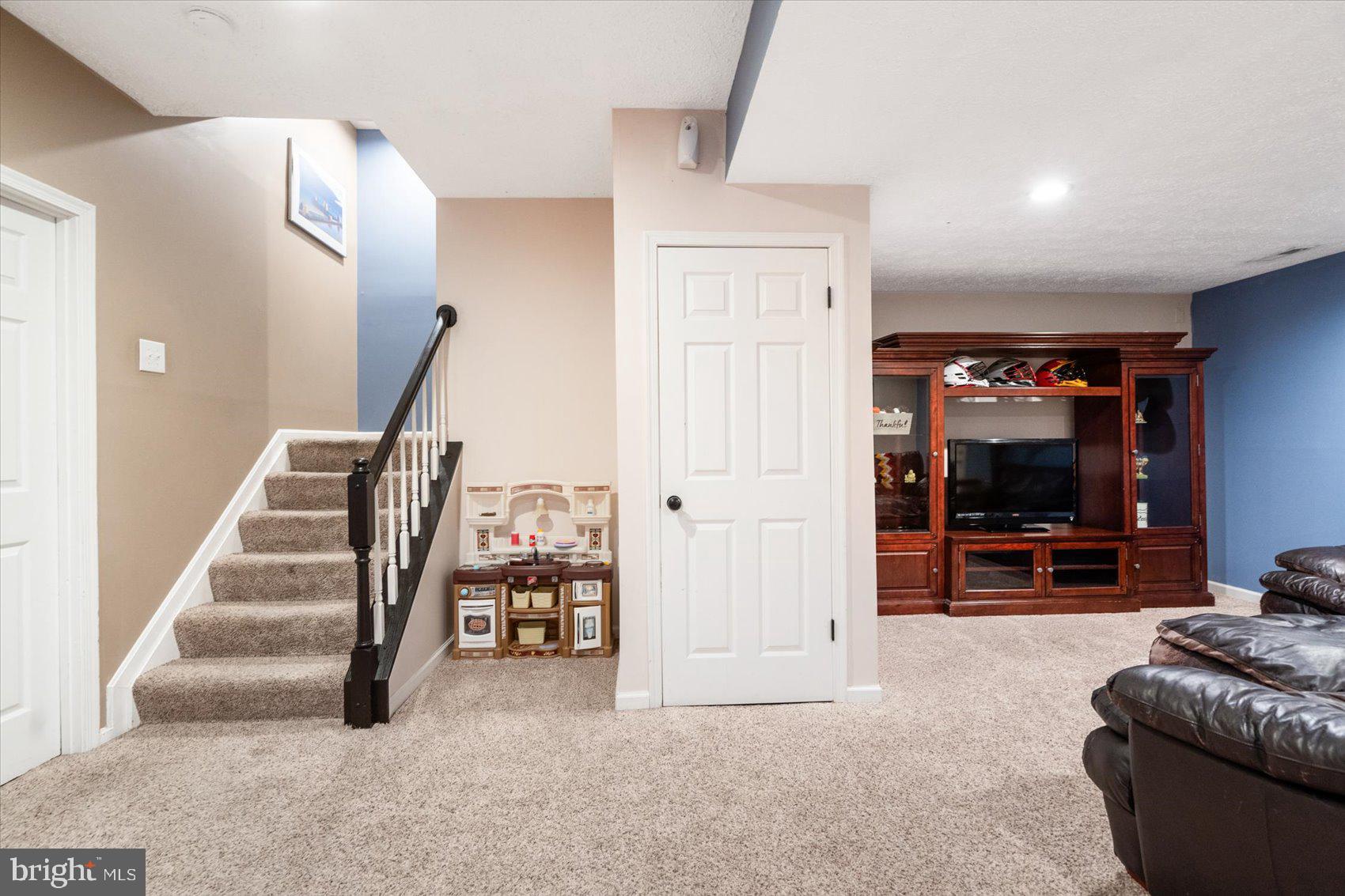 3702 Foxford Stream Rd