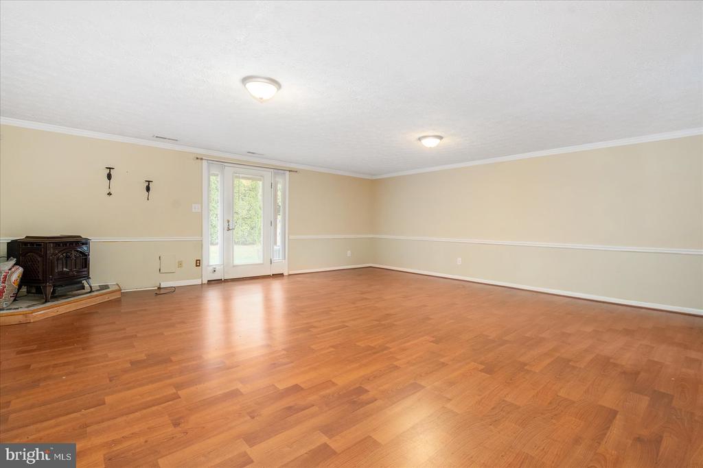 12 Carriage Walk Ct