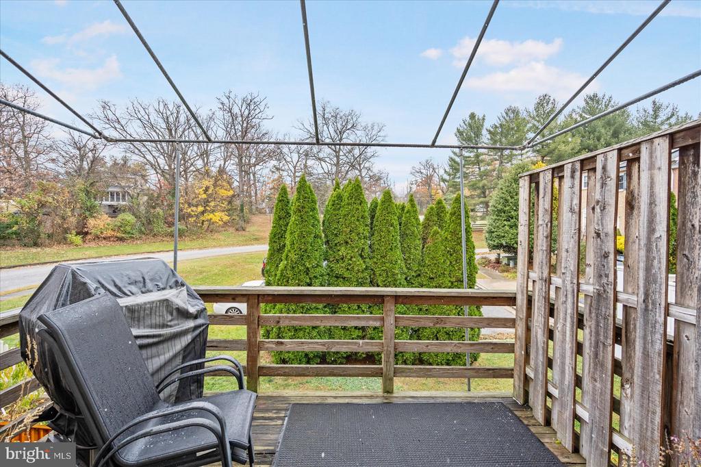 12 Carriage Walk Ct