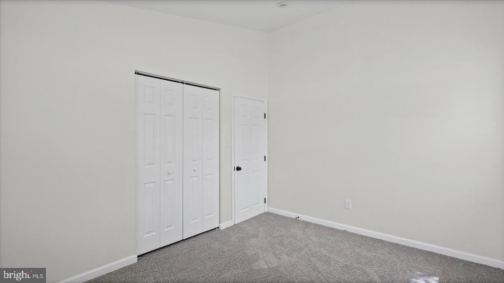 3901 TIVERTON ROAD