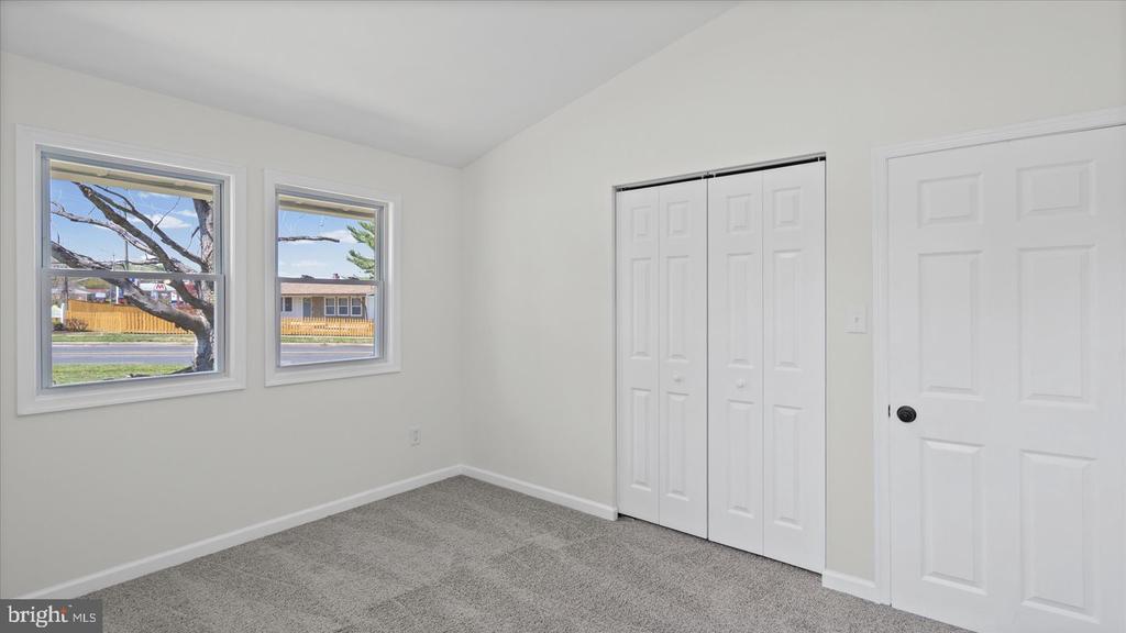 3901 TIVERTON ROAD