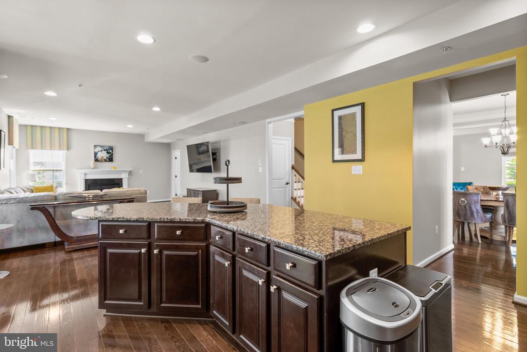 5340 Blue Crab Ln