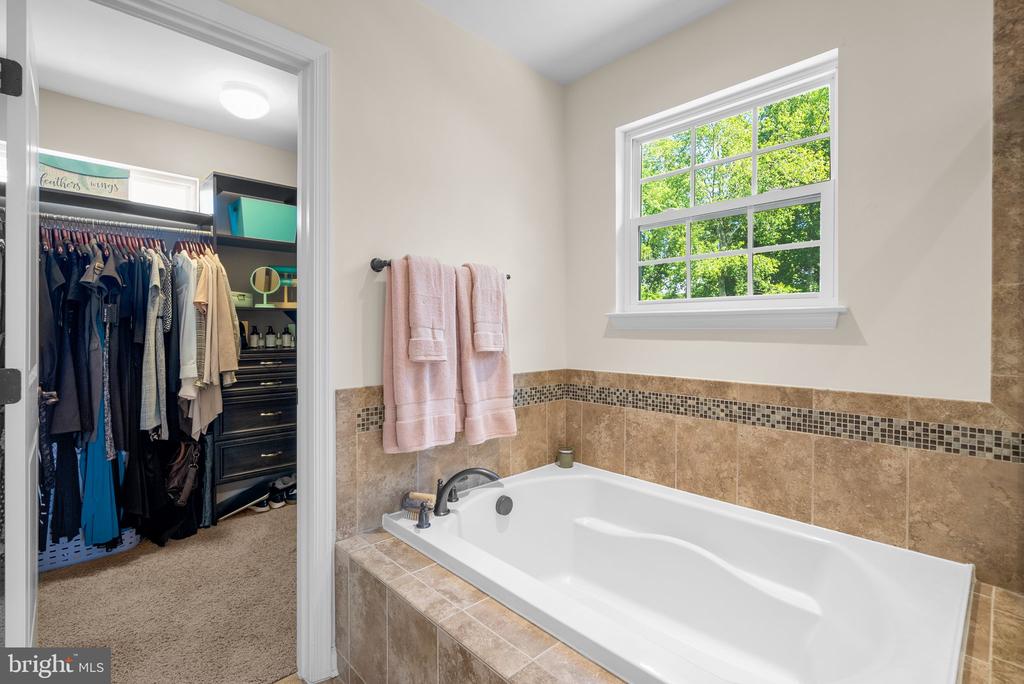 5340 Blue Crab Ln