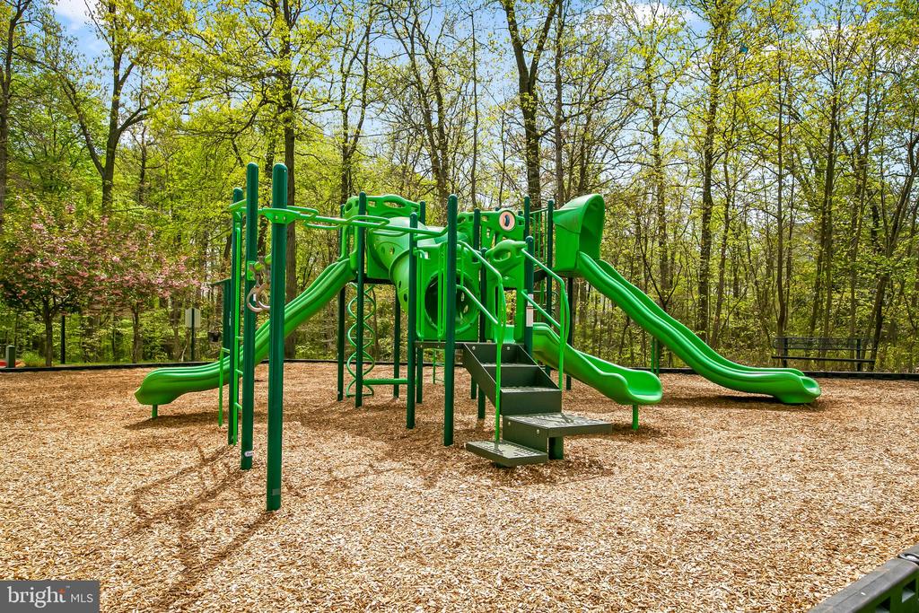 7177 WATER OAK RD #235