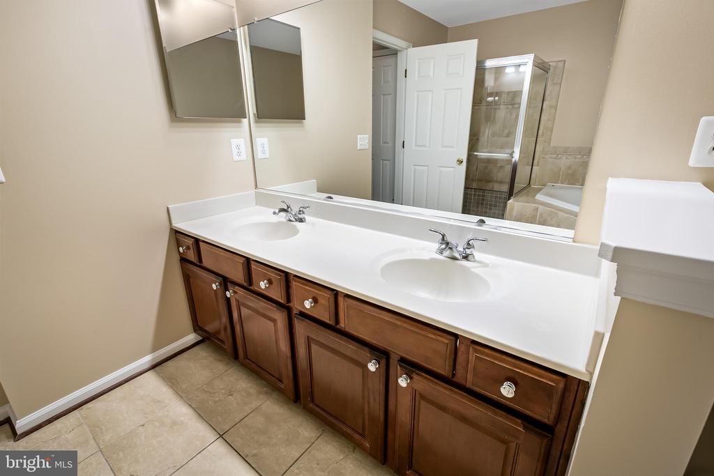 7177 WATER OAK RD #235