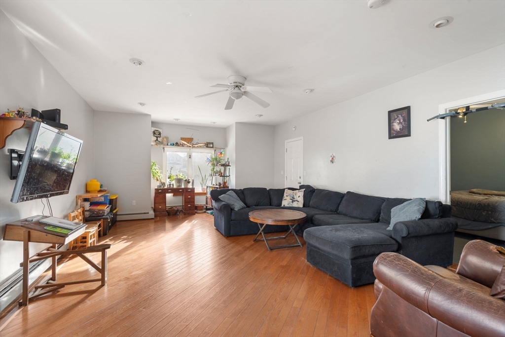 172 Earle St