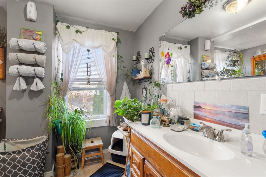 172 Earle St