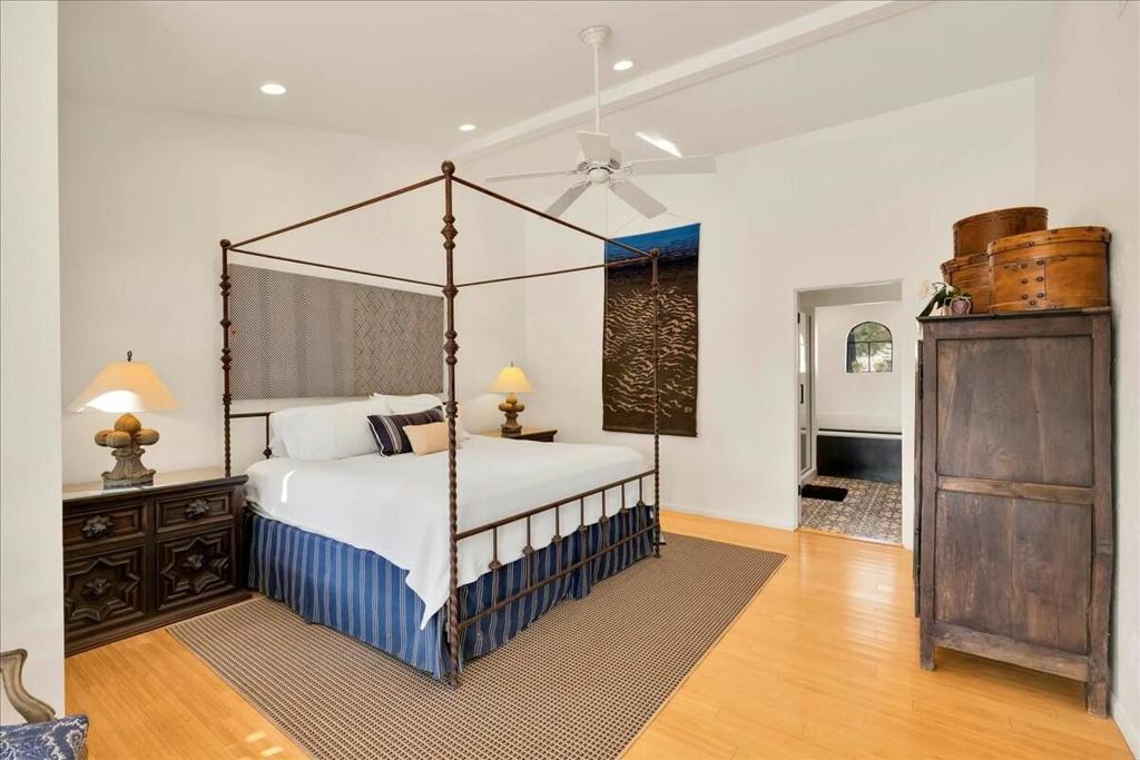 1424 S San Joaquin Drive