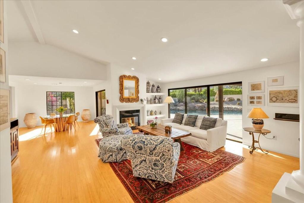 1424 S San Joaquin Drive