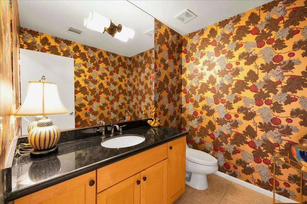 1424 S San Joaquin Drive