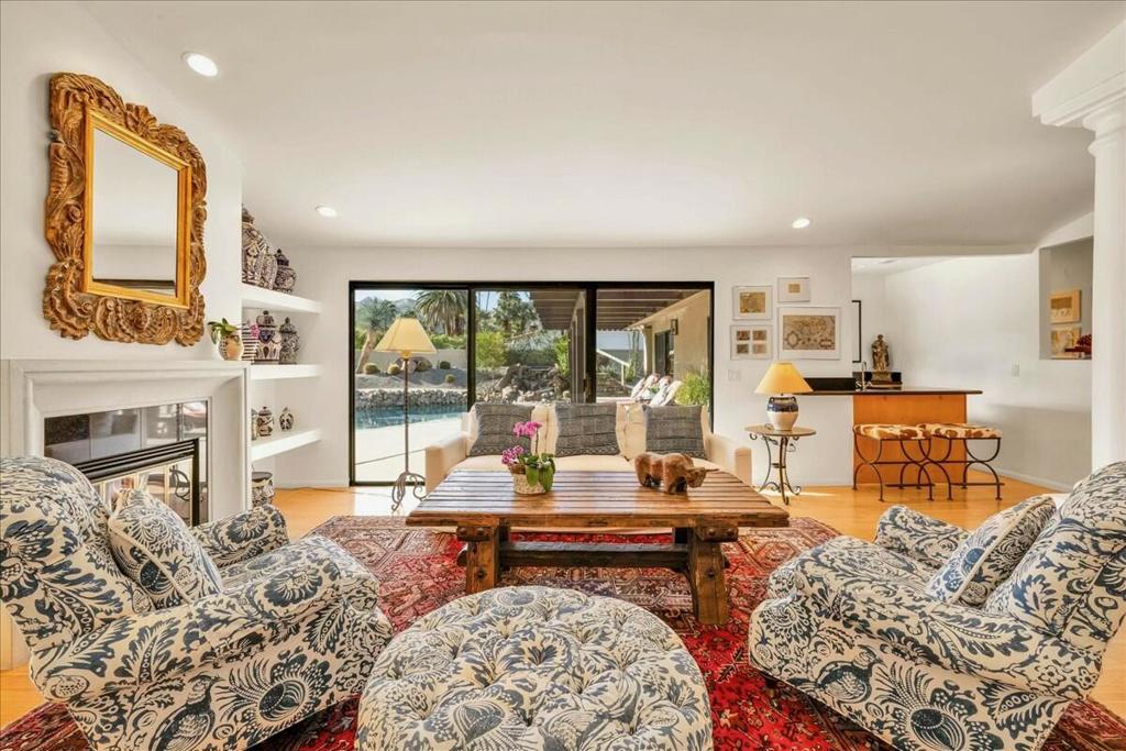 1424 S San Joaquin Drive