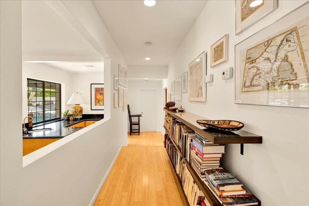 1424 S San Joaquin Drive