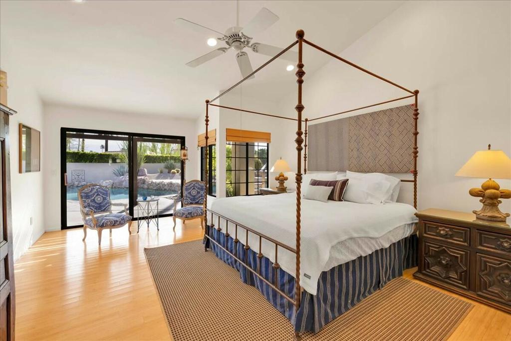 1424 S San Joaquin Drive