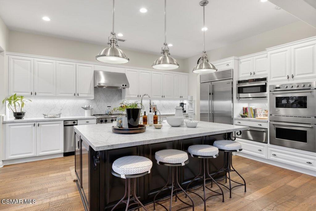 1561 Sycamore Canyon Drive