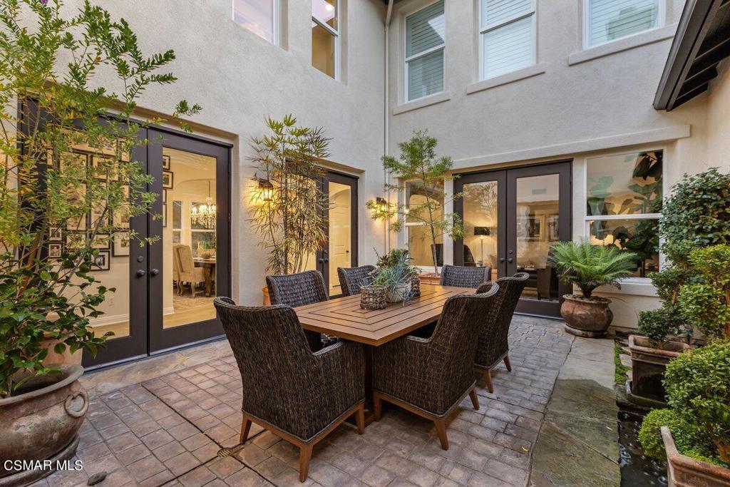 1561 Sycamore Canyon Drive