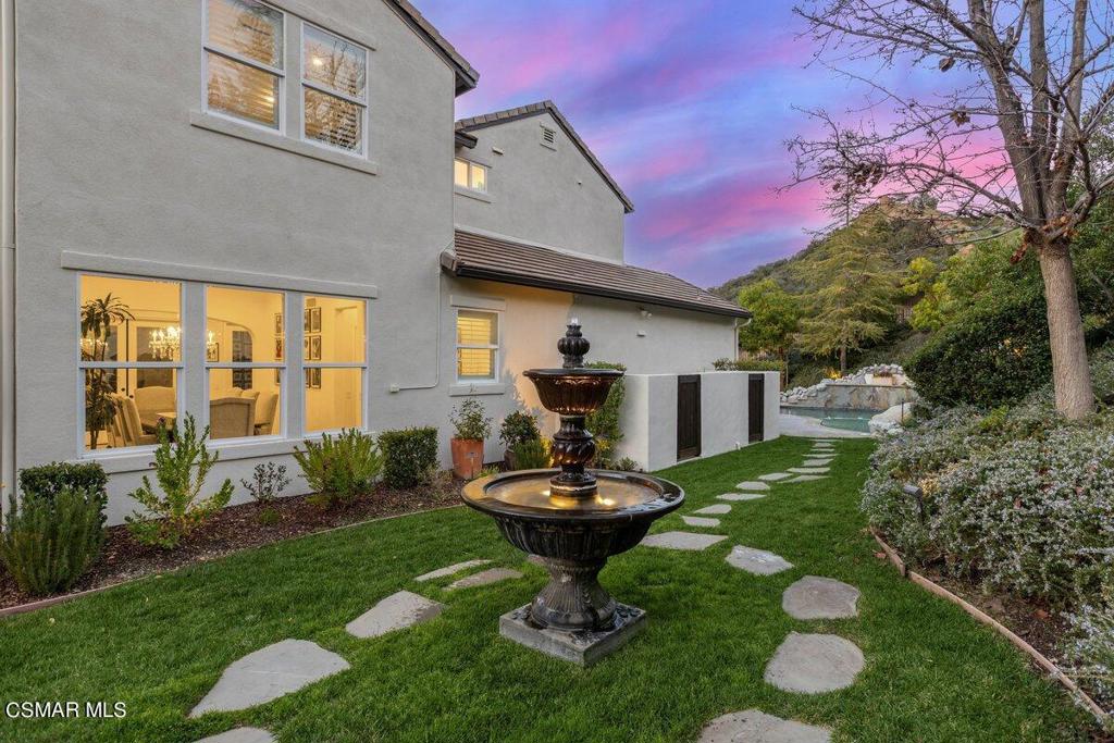 1561 Sycamore Canyon Drive