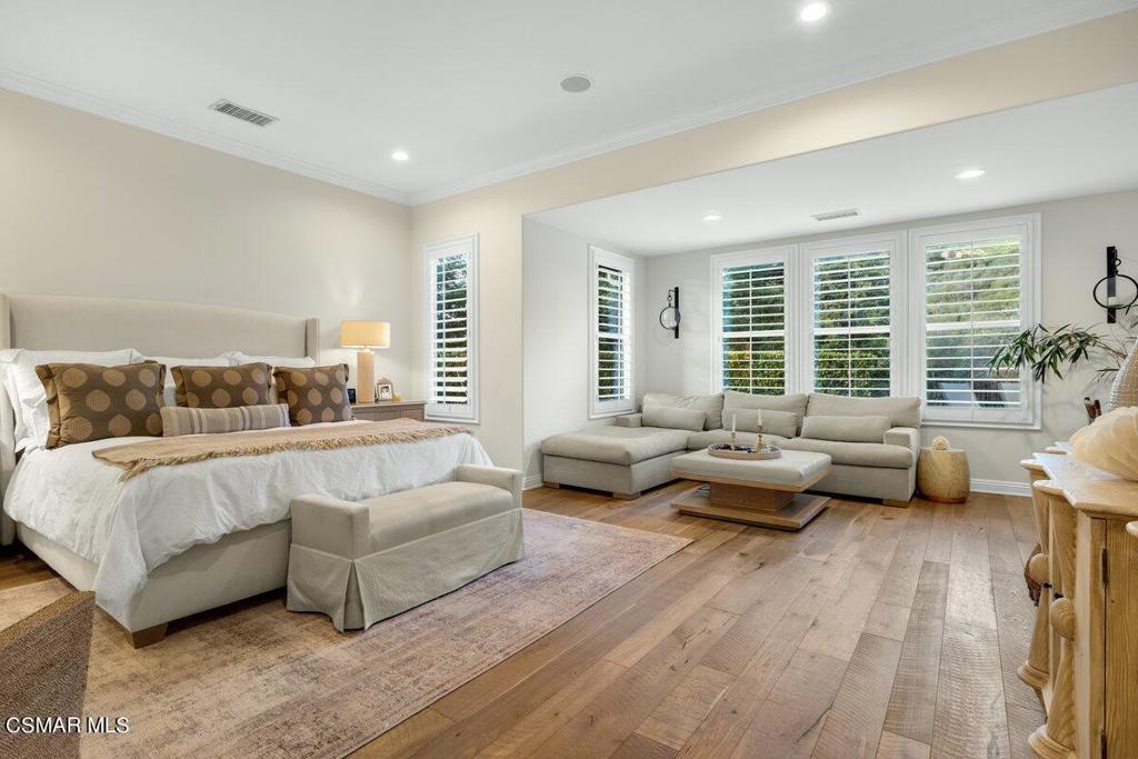 1561 Sycamore Canyon Drive