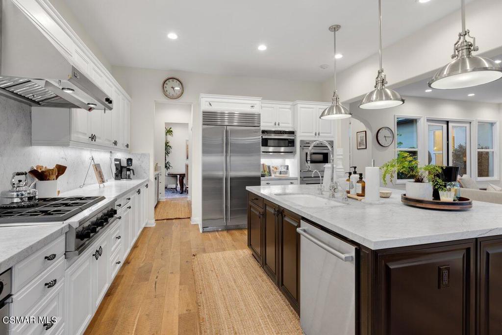 1561 Sycamore Canyon Drive