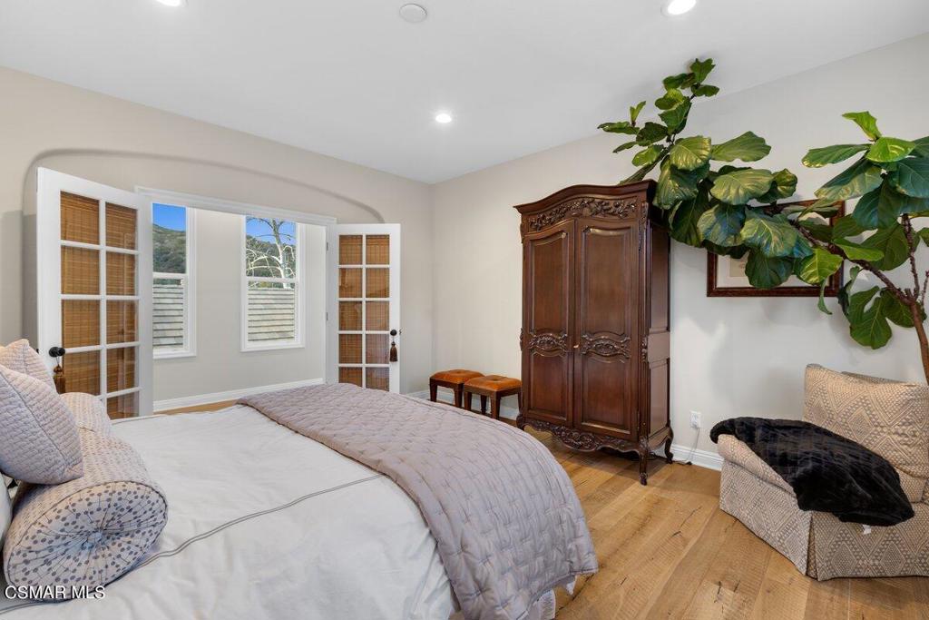 1561 Sycamore Canyon Drive