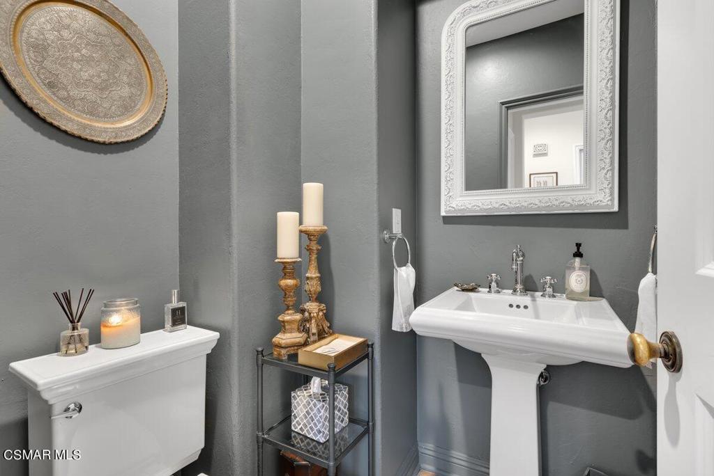 1561 Sycamore Canyon Drive