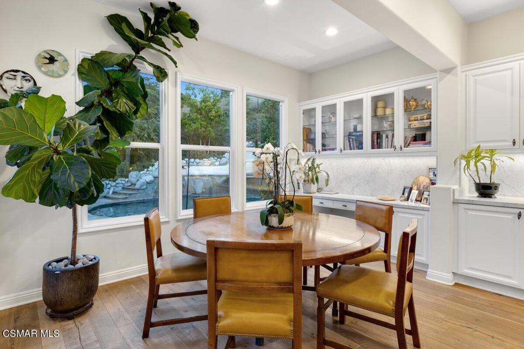 1561 Sycamore Canyon Drive