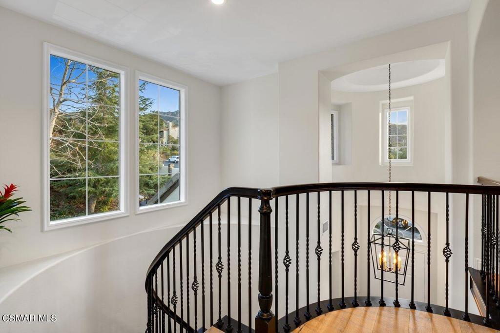 1561 Sycamore Canyon Drive