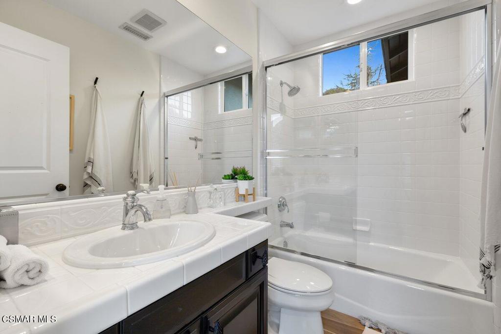 1561 Sycamore Canyon Drive