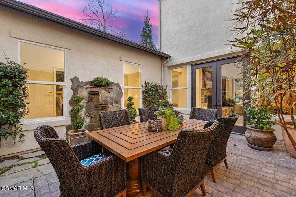 1561 Sycamore Canyon Drive