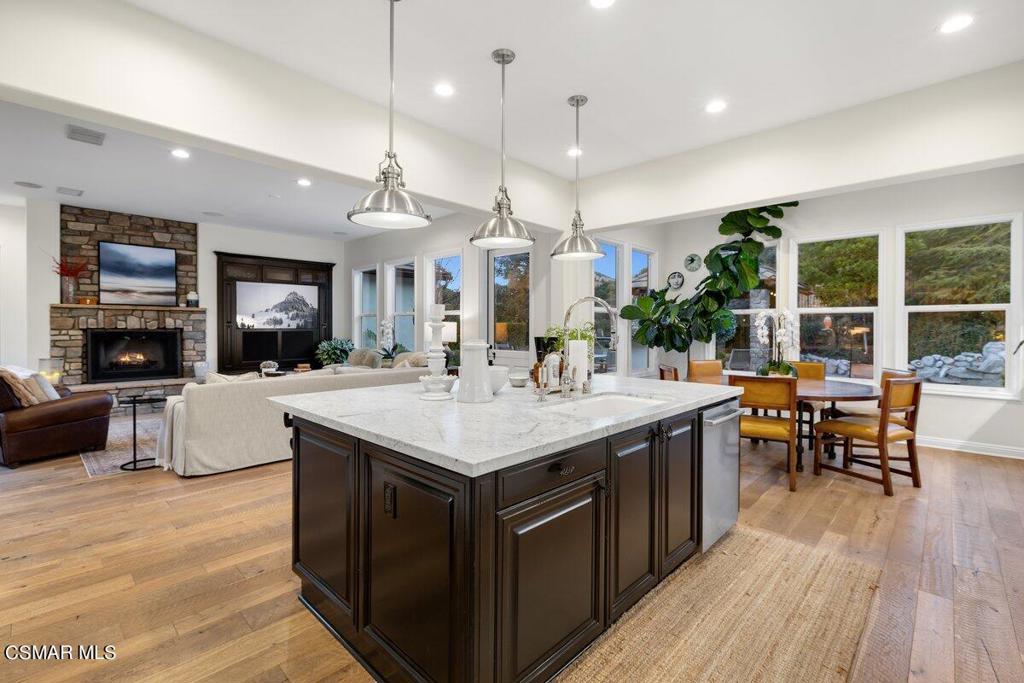 1561 Sycamore Canyon Drive