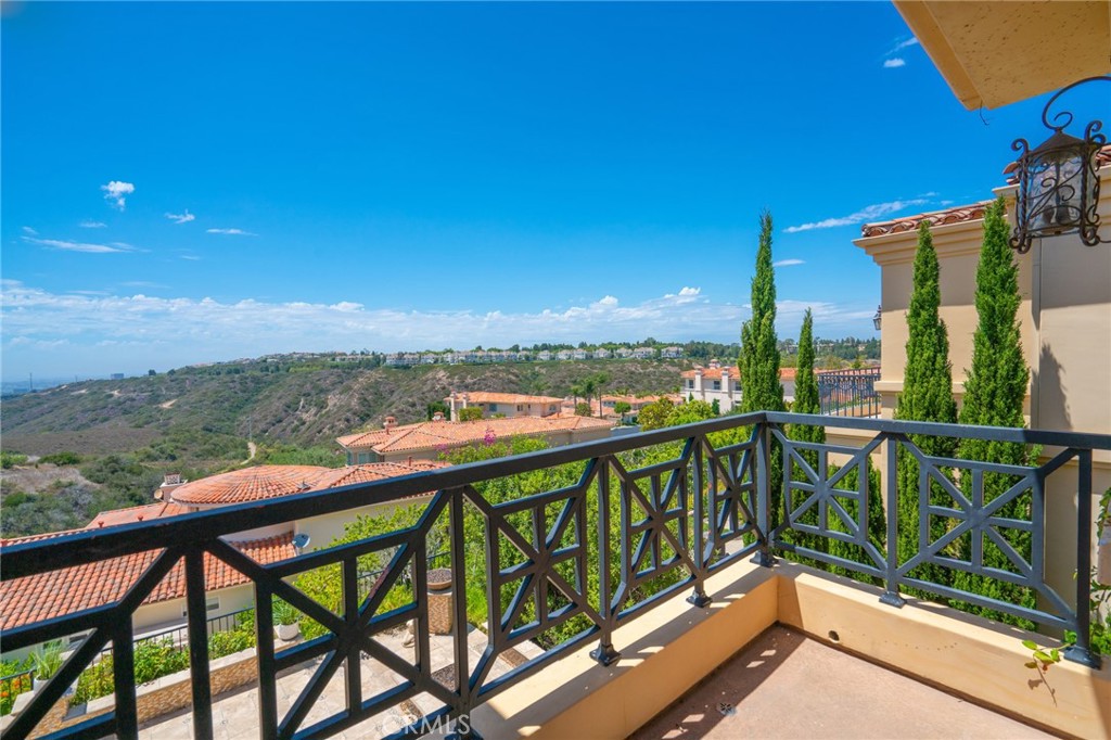 35 Silver Pine Drive