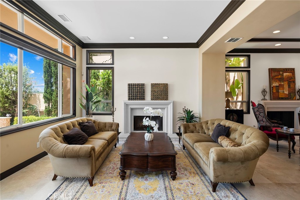 35 Silver Pine Drive