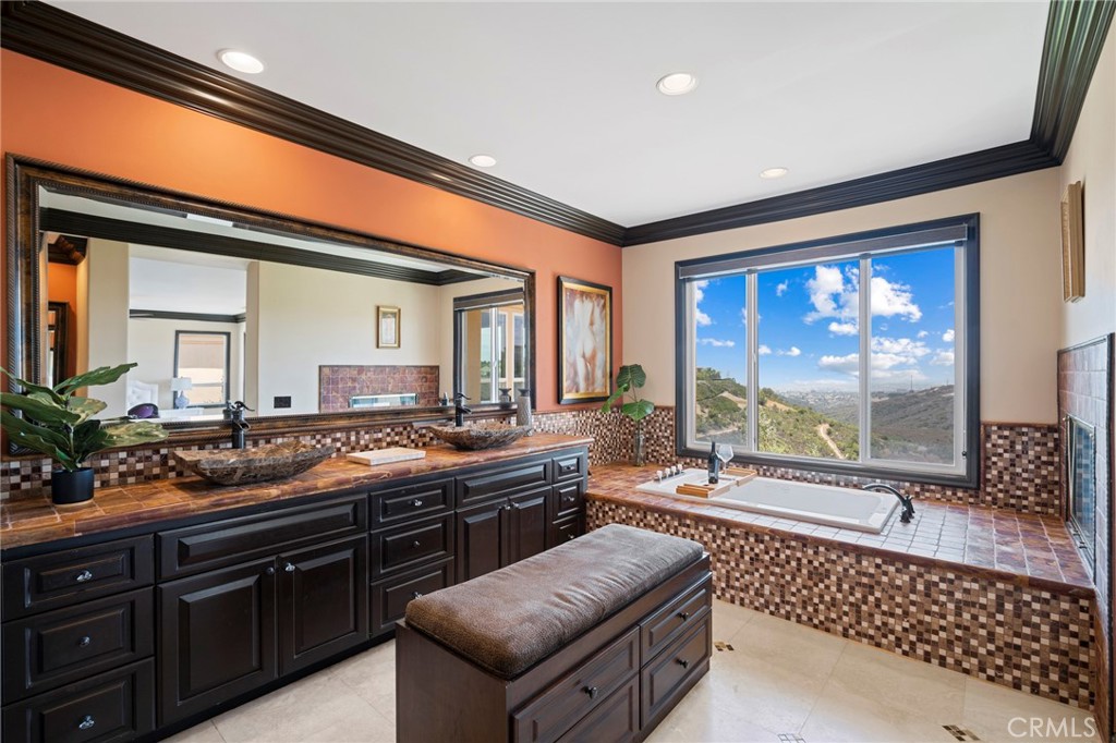 35 Silver Pine Drive