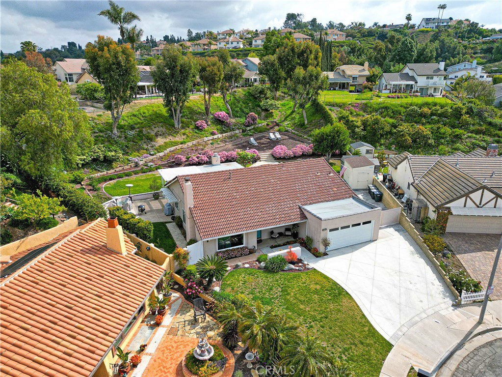 2443 E Orangeview Lane