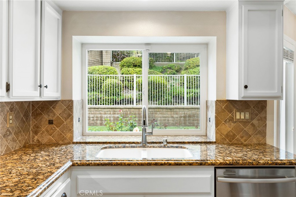 855 Avenida Bernardo