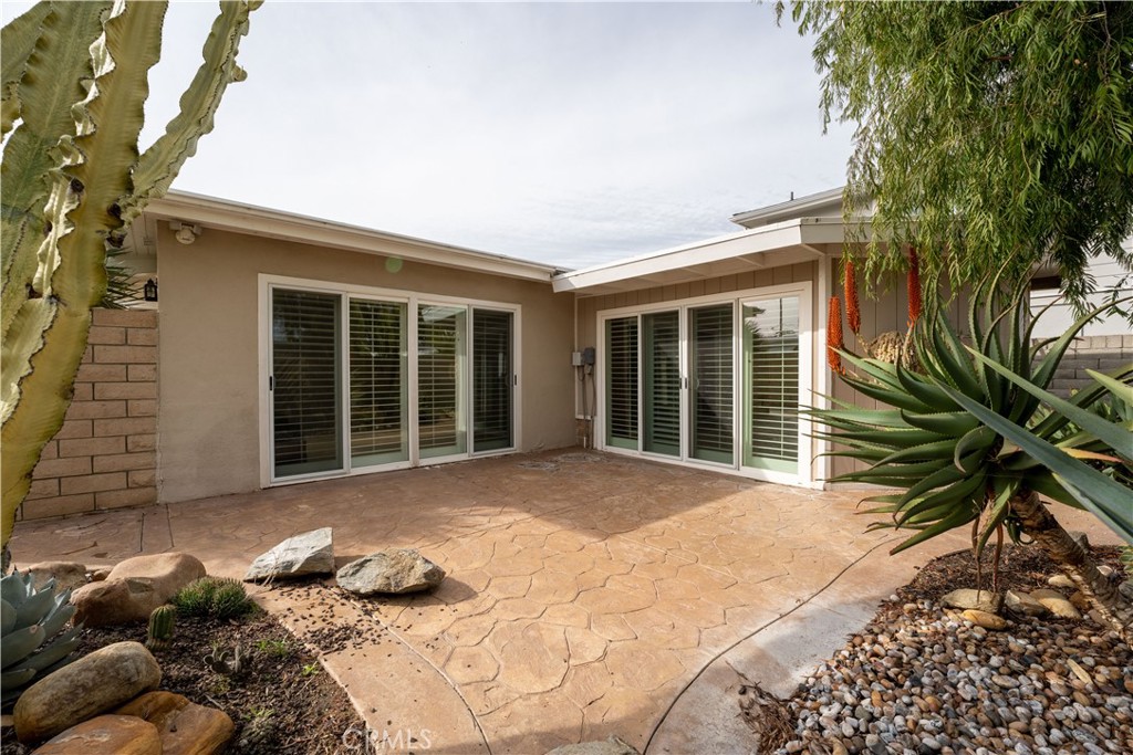 210 Cecil Place