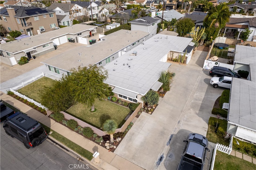 210 Cecil Place