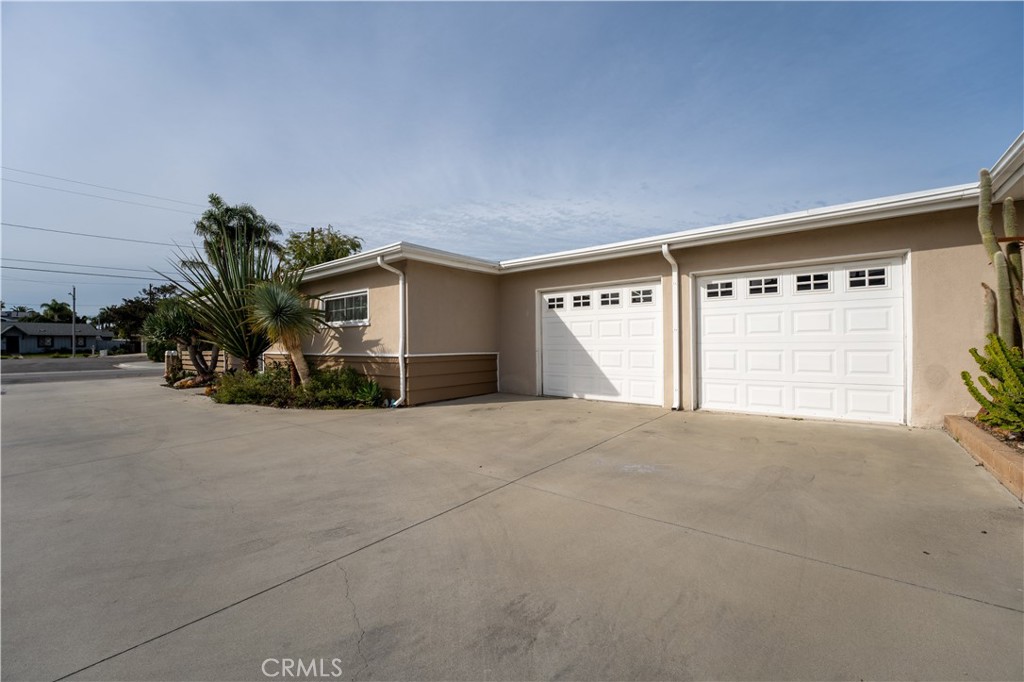 210 Cecil Place