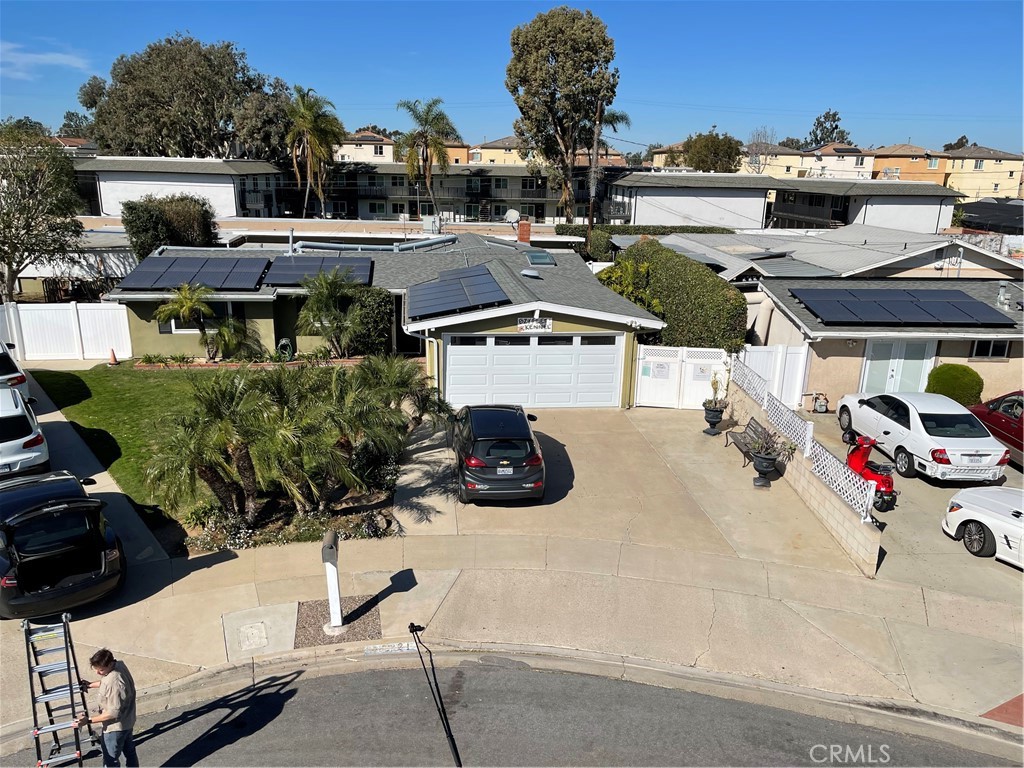 20321 & 20311 Riverside Drive