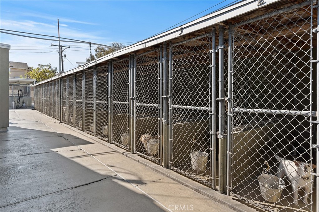 20321 & 20311 Riverside Drive