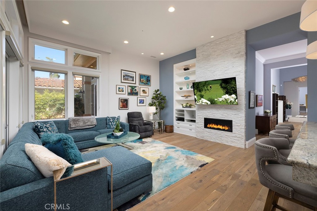 17 Monterey Pine Drive