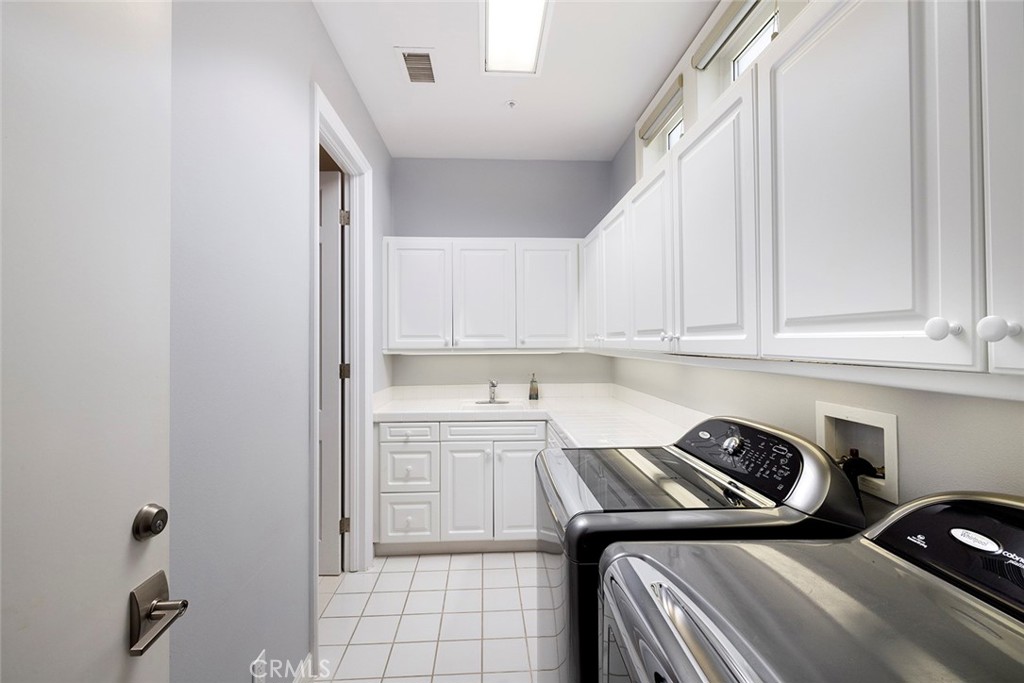 17 Monterey Pine Drive