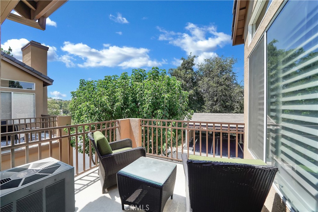 1325 S Country Glen Way