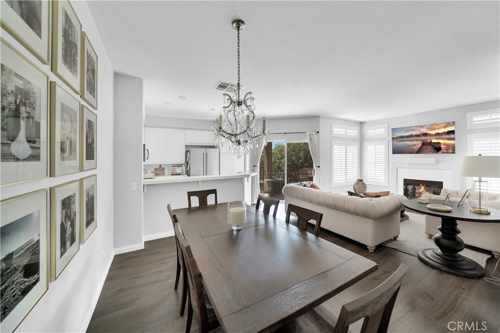1325 S Country Glen Way