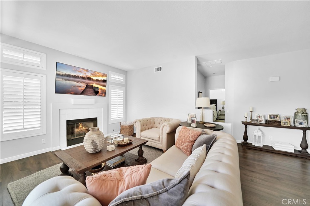 1325 S Country Glen Way