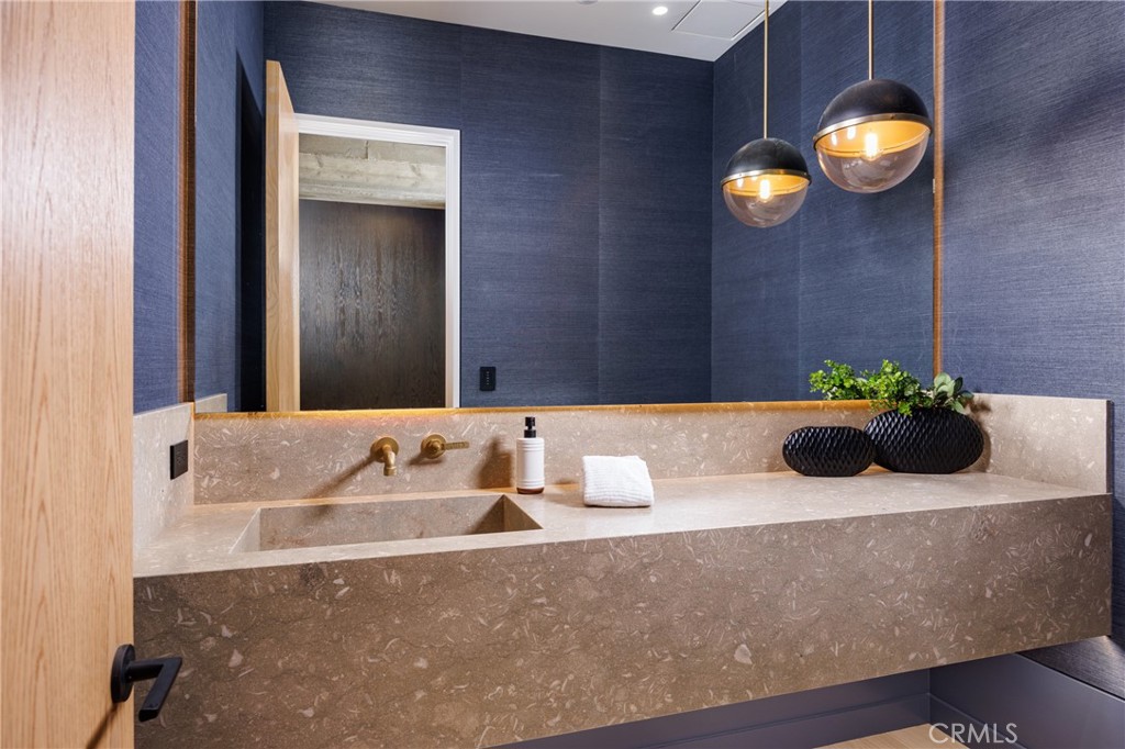 26 Royal Saint George Road