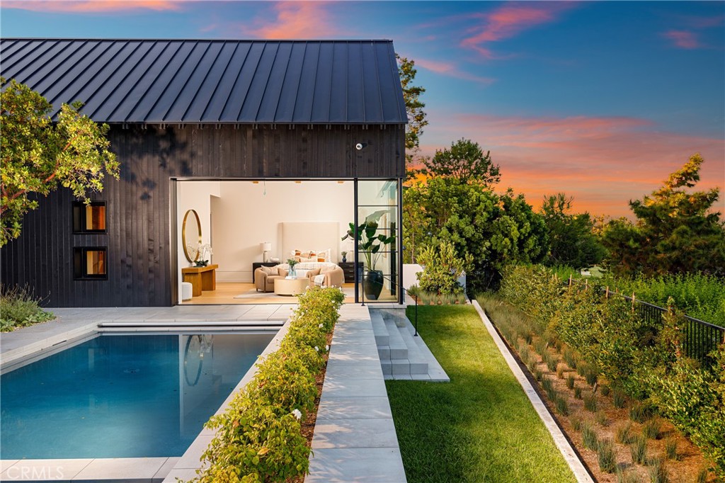 26 Royal Saint George Road