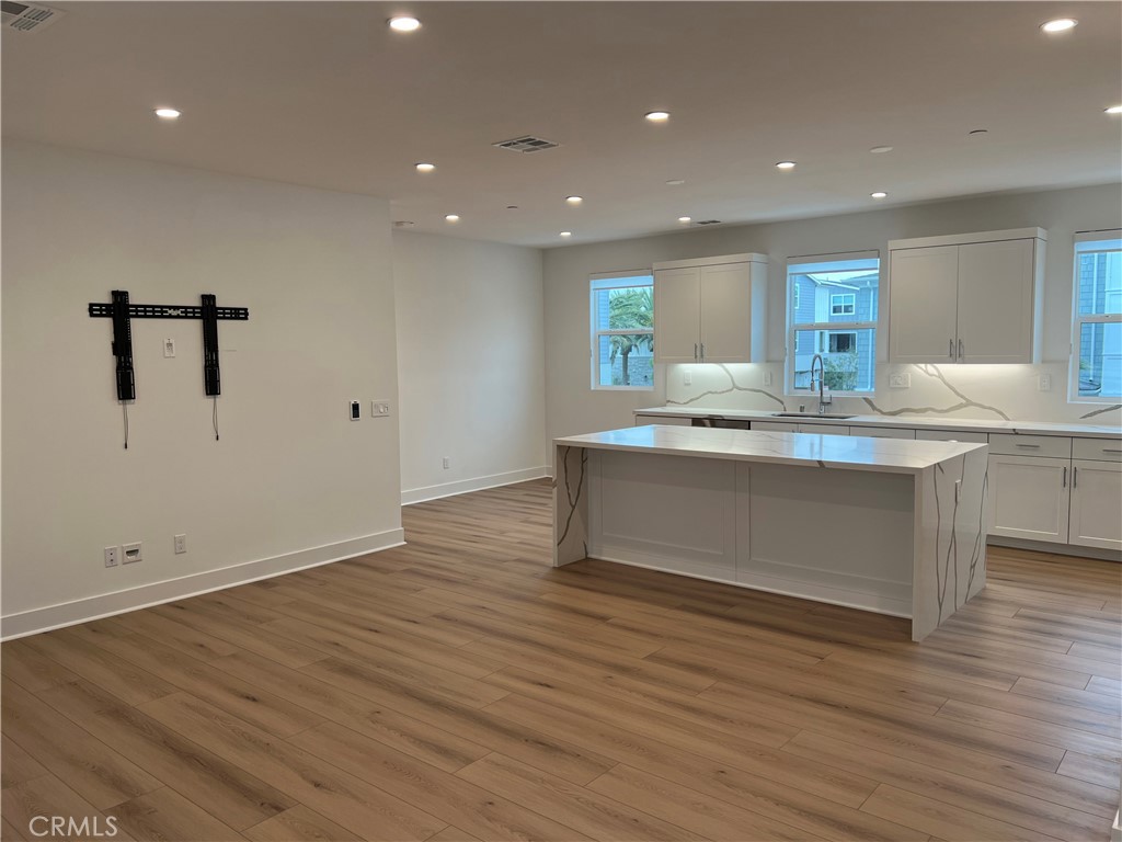 1180 Winslow Lane